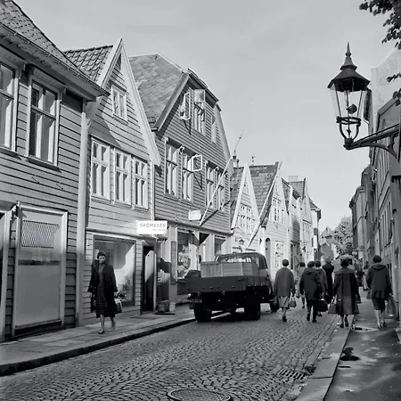 아파트 Historic In The Heart Of